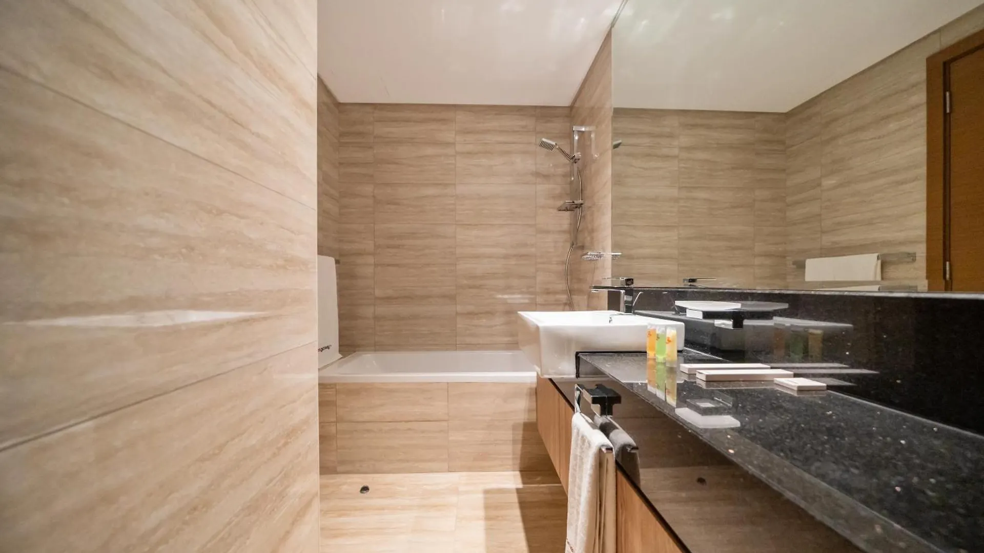 Premium 1Br Apt Missoni Urban Oasis, Business Bay Dubai 0*,