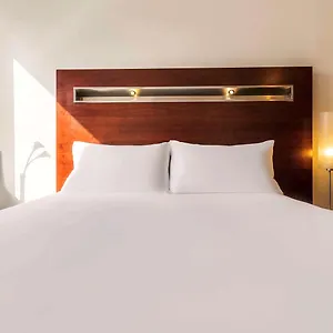 3* Hotel Ibis World Trade Centre